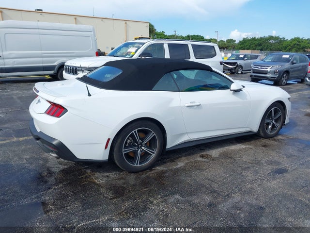 Ford Mustang Ecoboost Premium 2024 1FAGP8UH1R5114975 Image 4