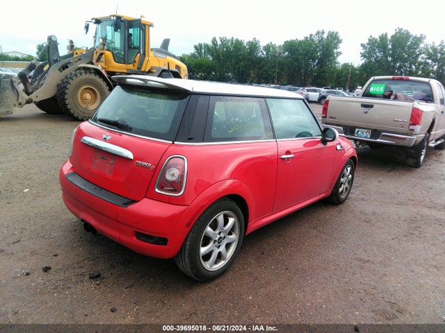 2008 MINI COOPER S WMWMF73588TT93947 Photo 3