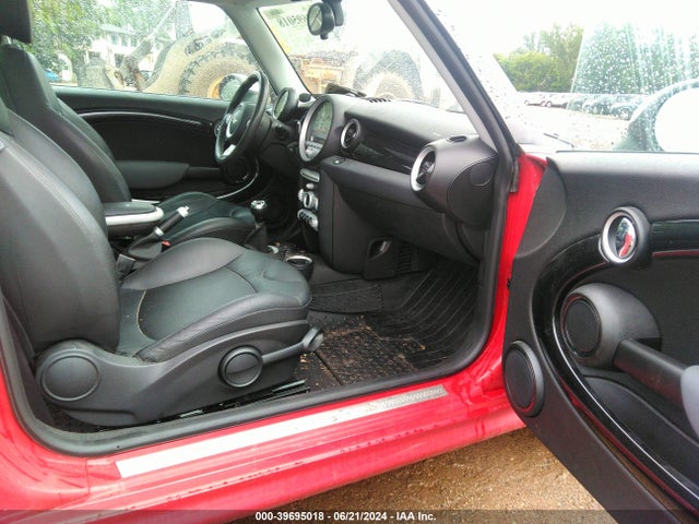 2008 MINI COOPER S WMWMF73588TT93947 Photo 4
