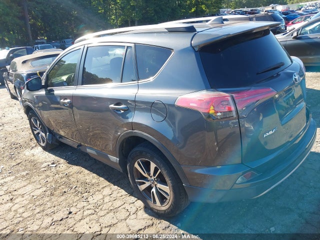 Toyota Rav4 Xle 2017 JTMWFREV8HD095655 Image 3