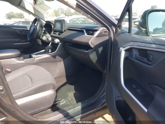 Toyota RAV4 LE 2019 2T3K1RFV7KC013714 Image 5