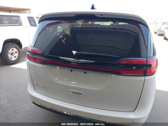 Chrysler Pacifica Touring L 2023 2C4RC1BG1PR521615 Image 16