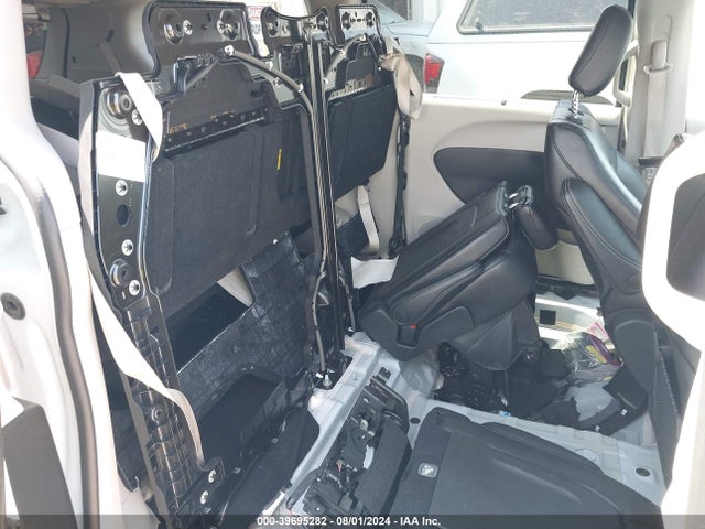 Chrysler Pacifica Touring L 2023 2C4RC1BG1PR521615 Image 8