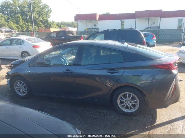 Toyota Prius Prime Premium 2017 JTDKARFP7H3053058 Image 15