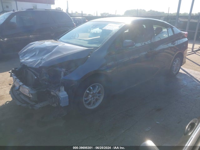 Toyota Prius Prime Premium 2017 JTDKARFP7H3053058 Image 2