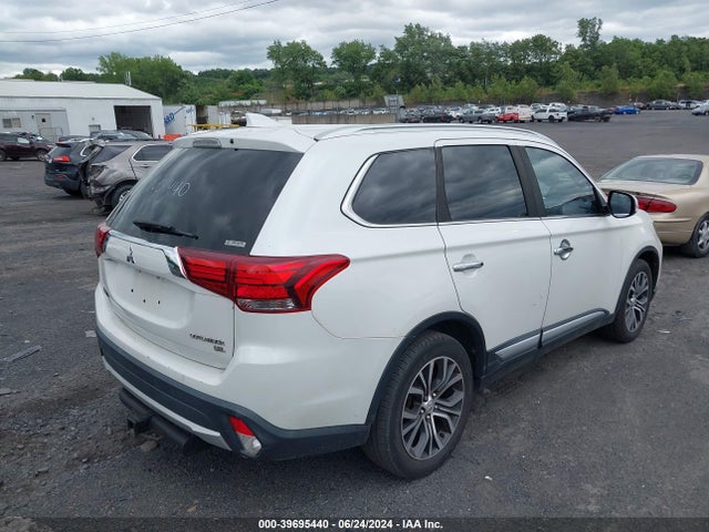 JA4AZ3A39JZ025927 Mitsubishi Outlander Sel