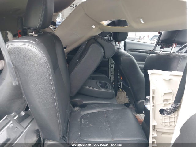 JA4AZ3A39JZ025927 Mitsubishi Outlander Sel