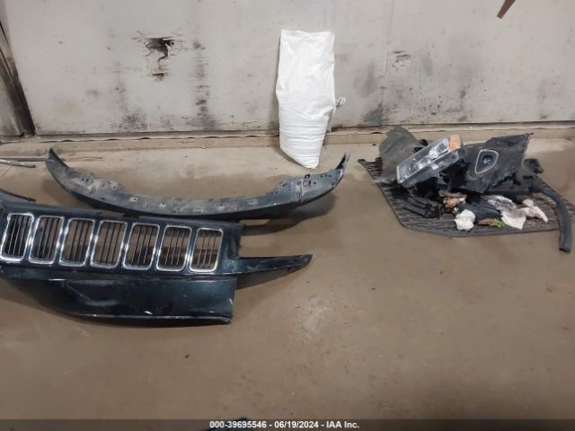 1C4RJFAG5FC835246 Jeep Grand Cherokee Laredo