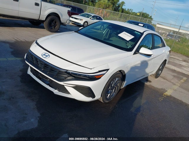 Hyundai ELANTRA SEL 2024 KMHLM4DG2RU639515 Image 2