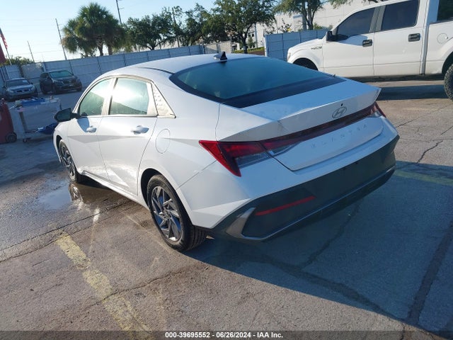 Hyundai ELANTRA SEL 2024 KMHLM4DG2RU639515 Image 3