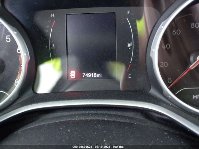 3C4NJCBB9JT166279 Jeep Compass Latitude Fwd
