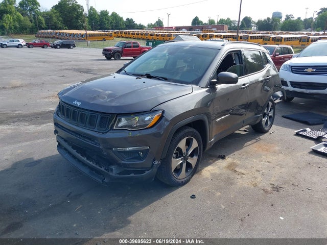 3C4NJCBB9JT166279 Jeep Compass Latitude Fwd