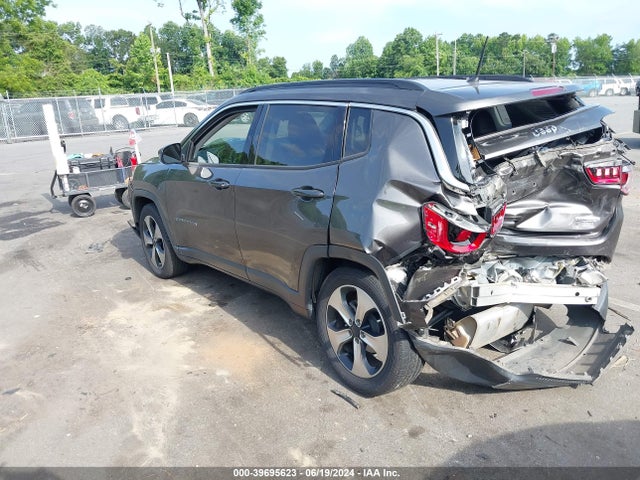 3C4NJCBB9JT166279 Jeep Compass Latitude Fwd
