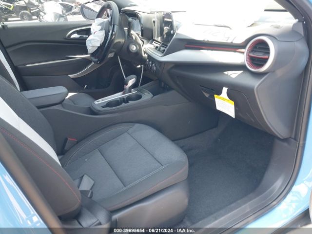 KL77LGE2XRC218075 Chevrolet Trax Fwd 1rs
