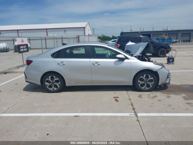 3KPF24ADXME267446 KIA Forte Lxs