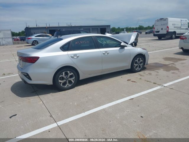 3KPF24ADXME267446 KIA Forte Lxs