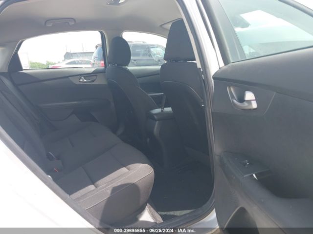 3KPF24ADXME267446 KIA Forte Lxs