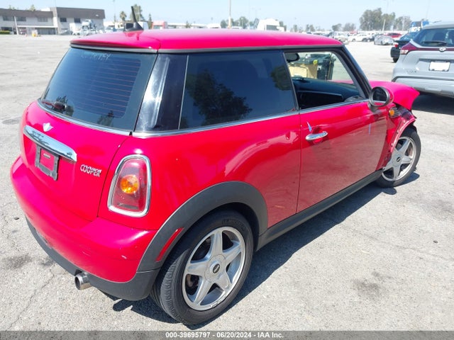 2008 MINI COOPER WMWMF33598TT67804 Photo 3
