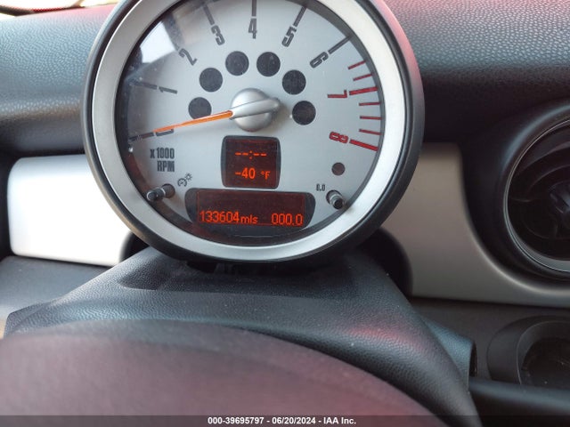 2008 MINI COOPER WMWMF33598TT67804 Photo 6