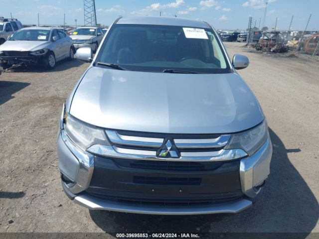 JA4AD3A38GZ020239 Mitsubishi Outlander Se