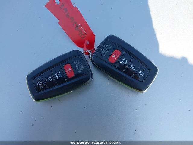 Toyota Prius Prime Premium 2018 JTDKARFP3J3084104 Image 11