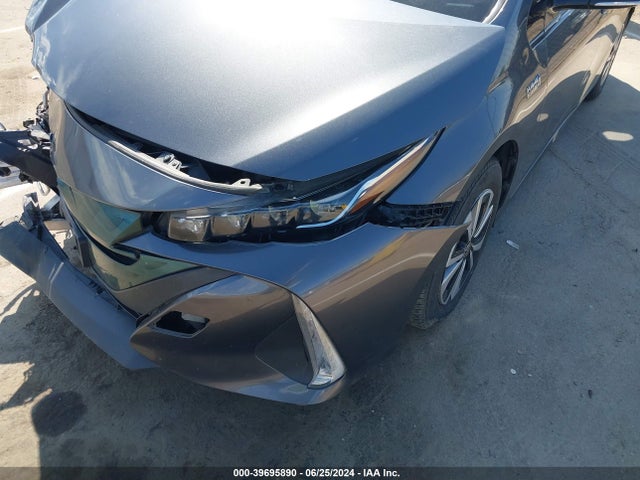 Toyota Prius Prime Premium 2018 JTDKARFP3J3084104 Image 17