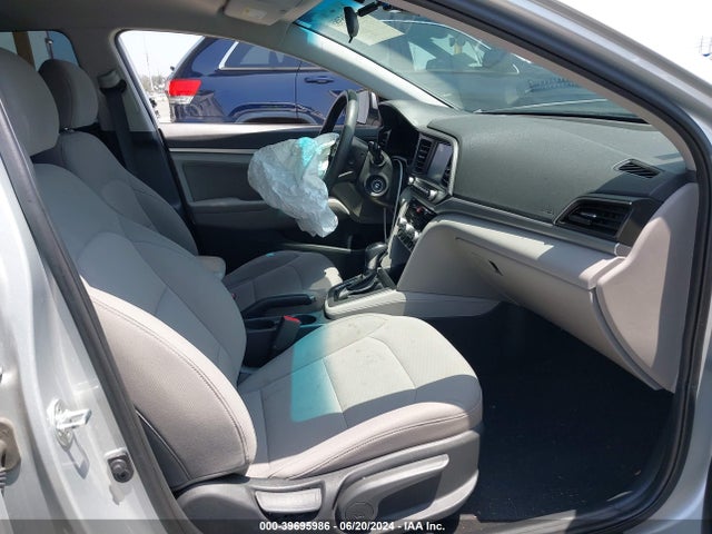 Hyundai ELANTRA SEL 2020 5NPD84LF1LH523973 Image 5