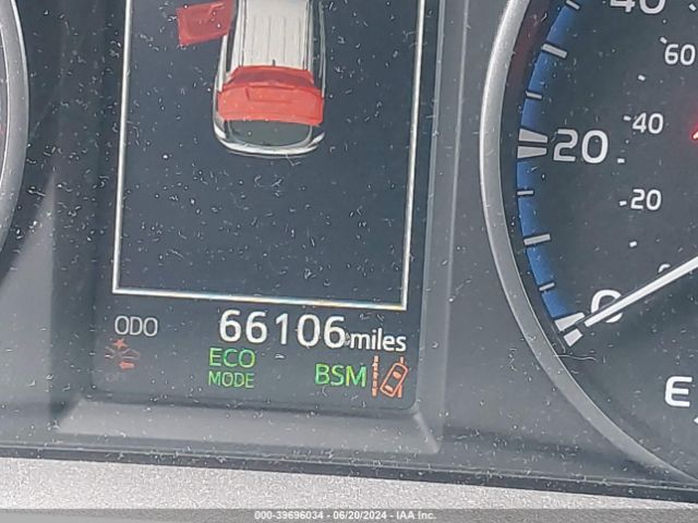 JTMRFREV0HJ164983 Toyota Rav4 Xle