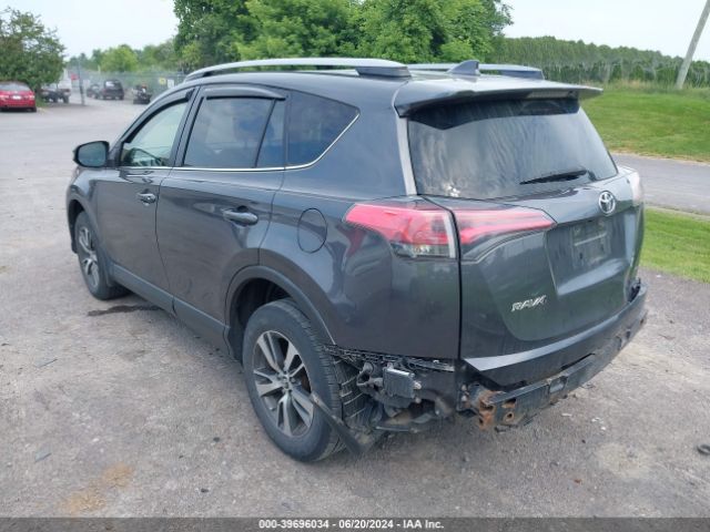 JTMRFREV0HJ164983 Toyota Rav4 Xle