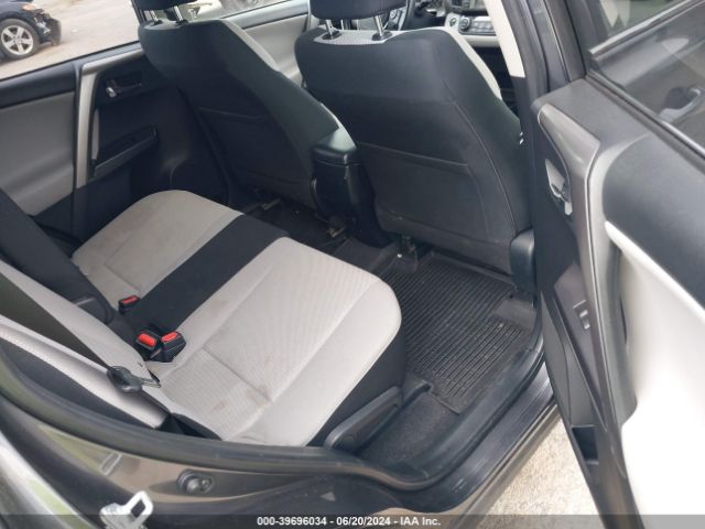 JTMRFREV0HJ164983 Toyota Rav4 Xle
