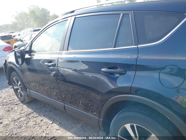 Toyota Rav4 Xle 2018 JTMRFREV4JJ740905 Image 14