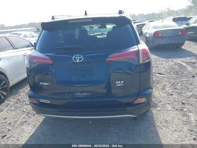 Toyota Rav4 Xle 2018 JTMRFREV4JJ740905 Image 16