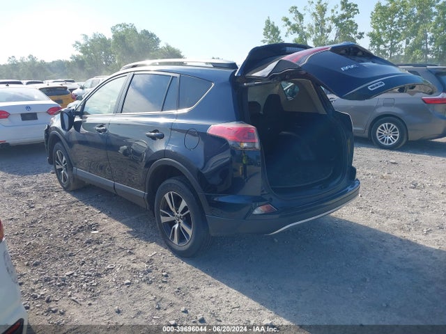 Toyota Rav4 Xle 2018 JTMRFREV4JJ740905 Image 3