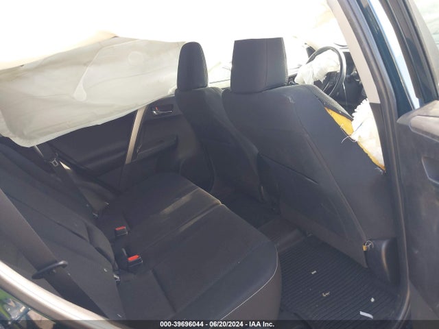 Toyota Rav4 Xle 2018 JTMRFREV4JJ740905 Image 8