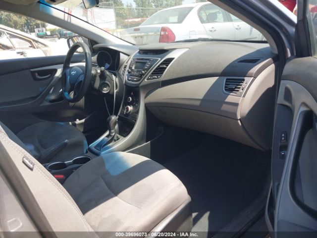 5NPDH4AE4GH769450 Hyundai ELANTRA SE