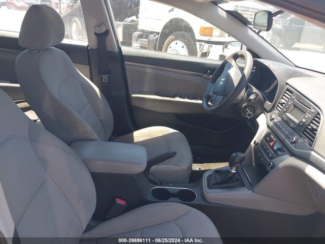 Hyundai ELANTRA SE 2017 5NPD74LF9HH036076 Image 5