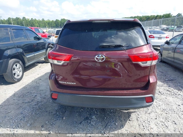 Toyota Highlander Le 2018 5TDZARFH8JS033719 Image 16
