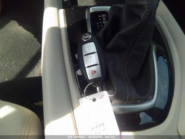 JN1BJ1CR7KW621292 Nissan Rogue Sport Sv