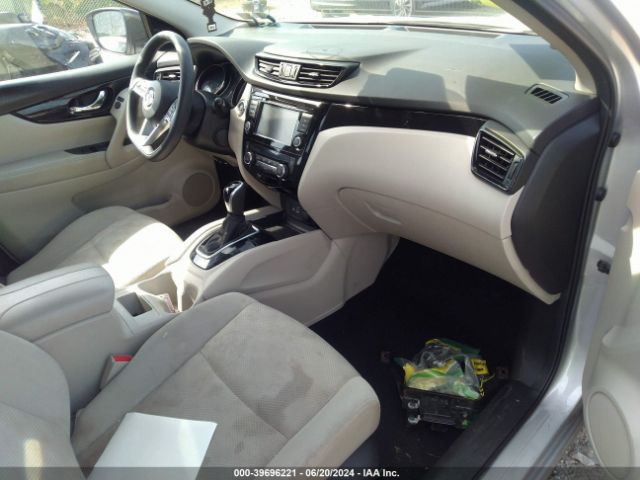 JN1BJ1CR7KW621292 Nissan Rogue Sport Sv