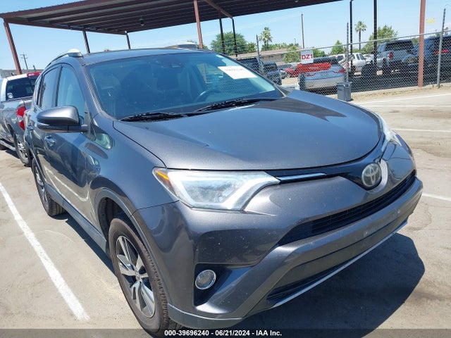Toyota Rav4 Xle 2018 2T3RFREVXJW811722 zdjęcie główne