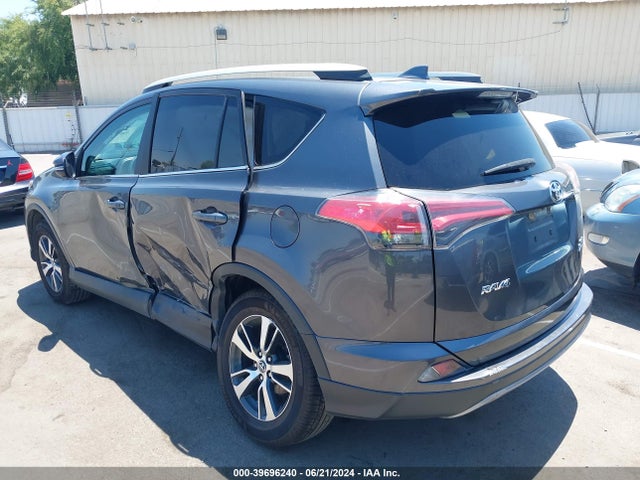Toyota Rav4 Xle 2018 2T3RFREVXJW811722 Image 3