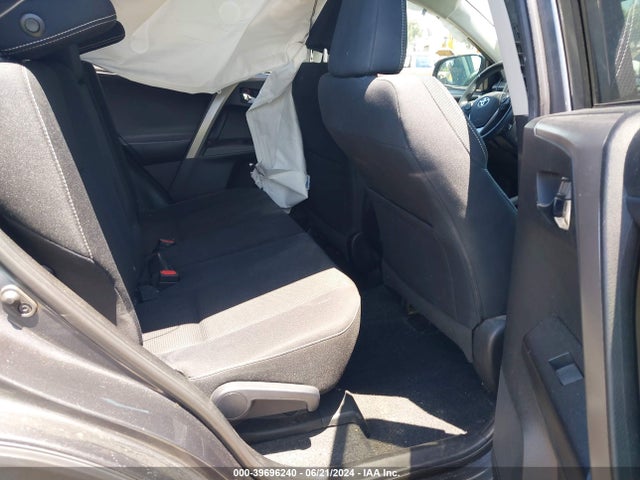 Toyota Rav4 Xle 2018 2T3RFREVXJW811722 Image 8