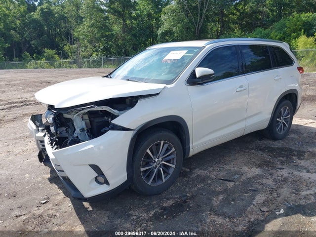 Toyota Highlander Xle 2017 5TDKZRFH7HS517398 Image 2
