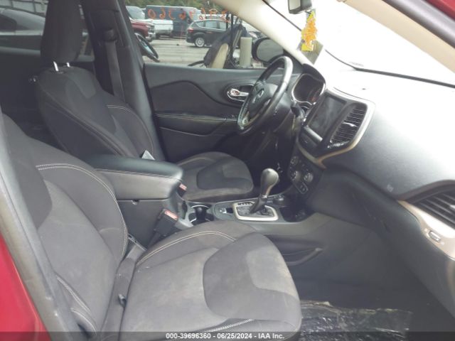 1C4PJMCB8FW649339 Jeep Cherokee Latitude