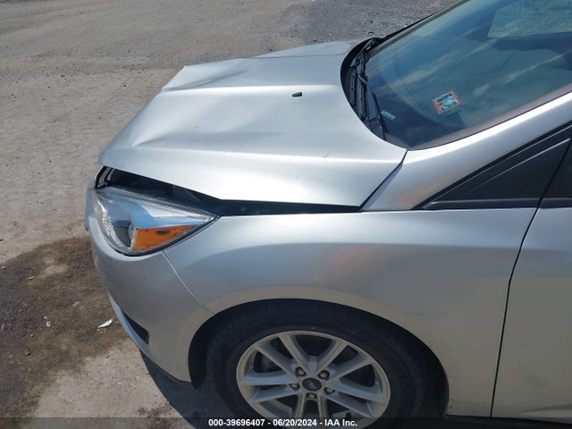 Ford FOCUS SE 2016 1FADP3K29GL287589 Image 16