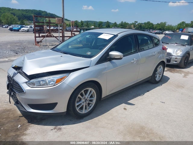 Ford FOCUS SE 2016 1FADP3K29GL287589 Image 2