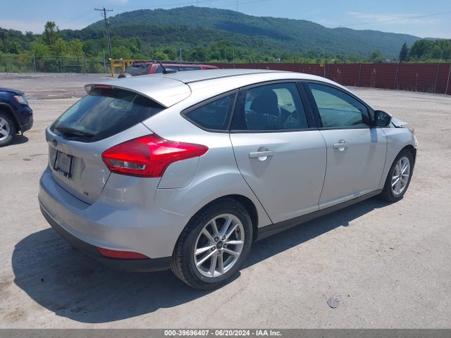 Ford FOCUS SE 2016 1FADP3K29GL287589 Image 4