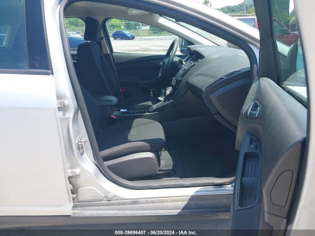Ford FOCUS SE 2016 1FADP3K29GL287589 Image 5