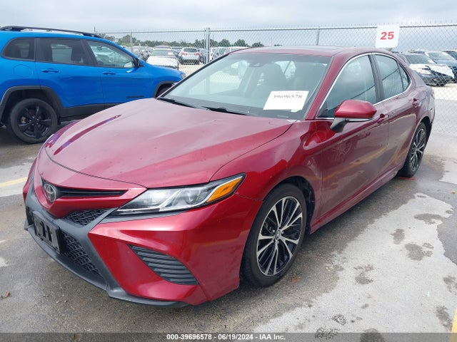 Toyota CAMRY SE 2018 4T1B11HK7JU554384 Image 2