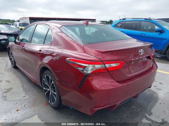 Toyota CAMRY SE 2018 4T1B11HK7JU554384 Image 3